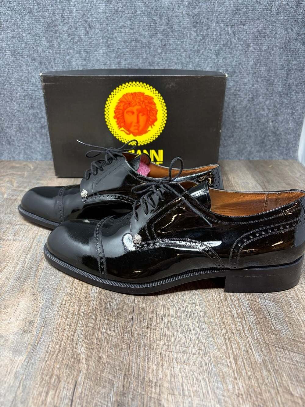 Vintage New Versace Men's 9 Blk Patent Leather Medusa Brogue Oxford Shoes W/Box - Picture 6 of 16